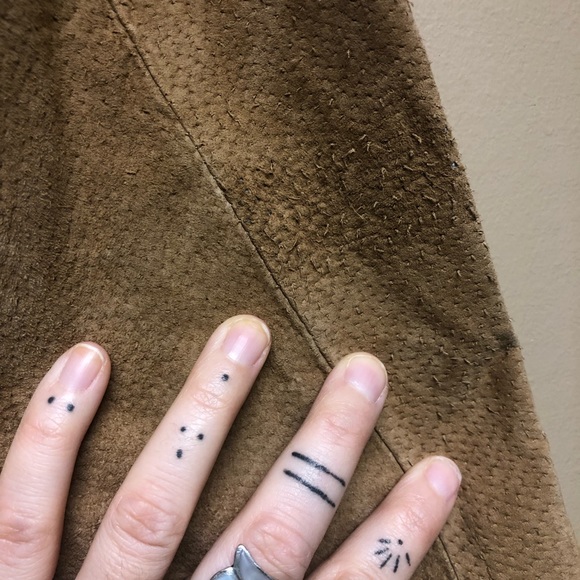 Vintage suede leather trench coat. Brown. XL. Some wear on sleeve.  GUC - Picture 3 of 6